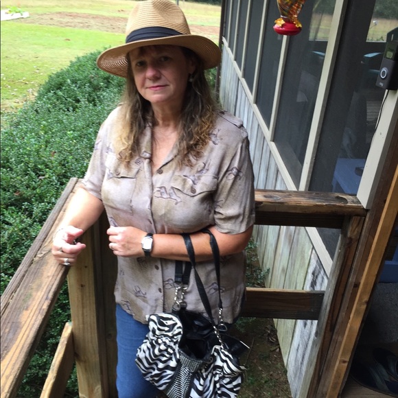 Meet your Posher, Mary - Picture 2 of 3